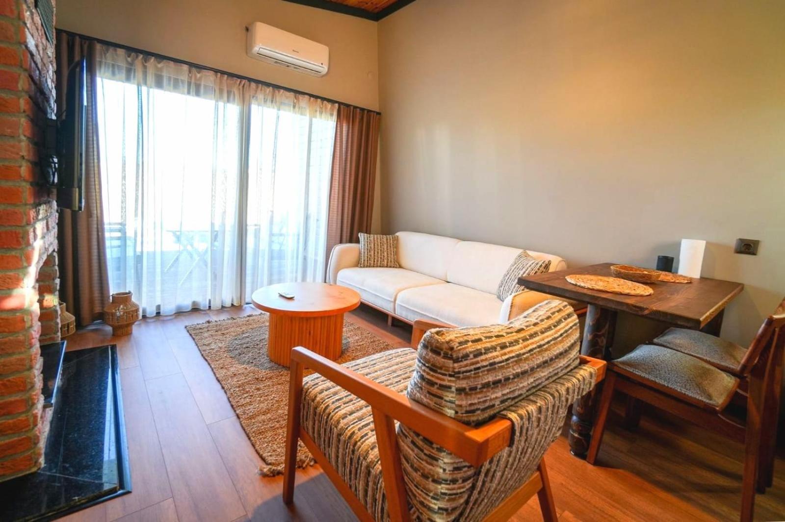 Vital Goel Sapanca Oezel Havuzlu Bungalov & Villa Экстерьер фото