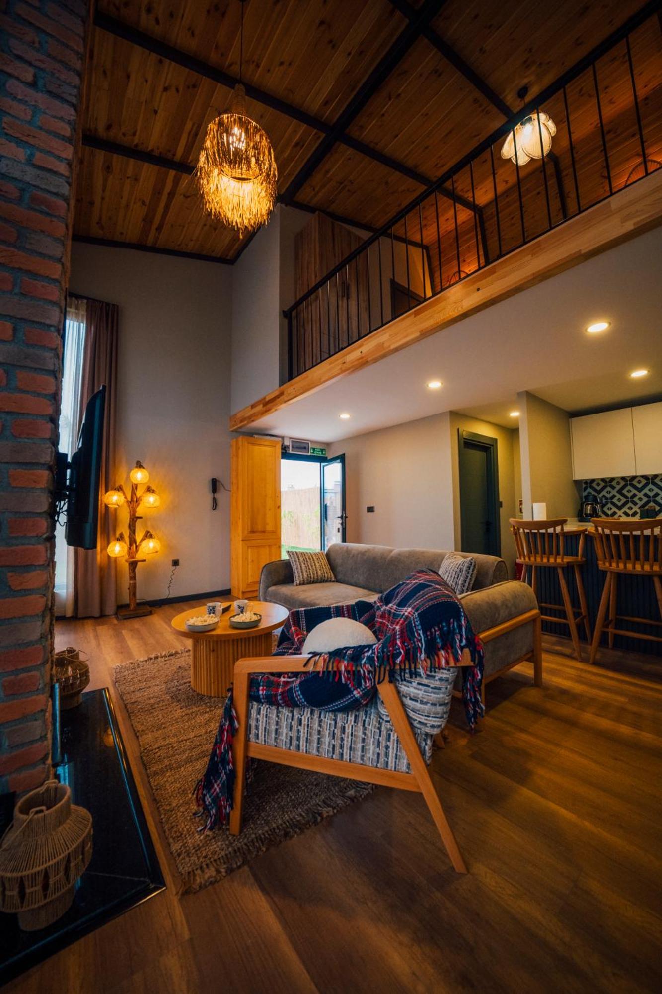 Vital Goel Sapanca Oezel Havuzlu Bungalov & Villa Экстерьер фото