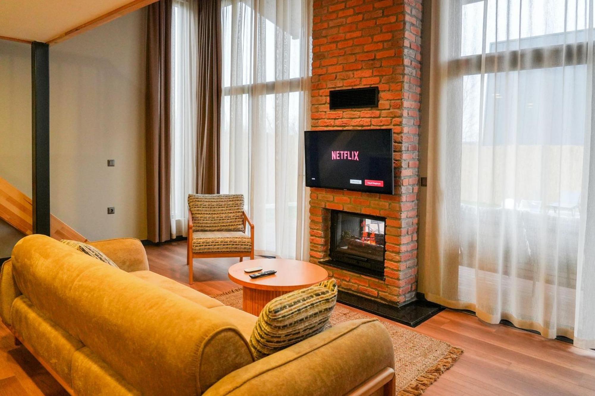 Vital Goel Sapanca Oezel Havuzlu Bungalov & Villa Экстерьер фото